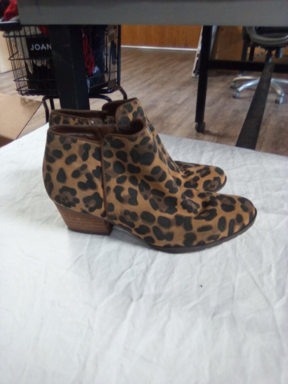 Blondo leopard print heeled booties